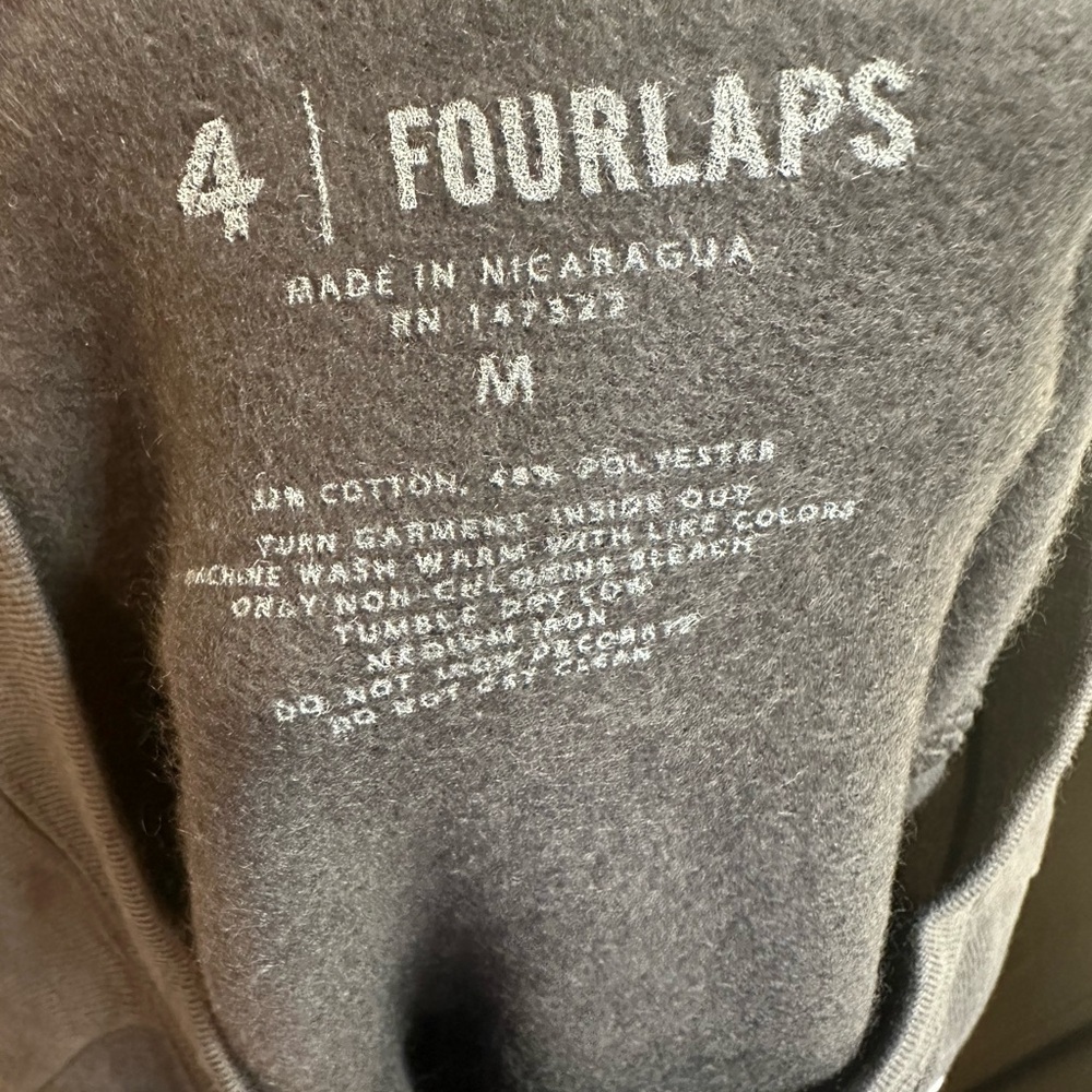 Fourlaps “comeback” cropped sweatshirts medium NWOT - Picture 2 of 2